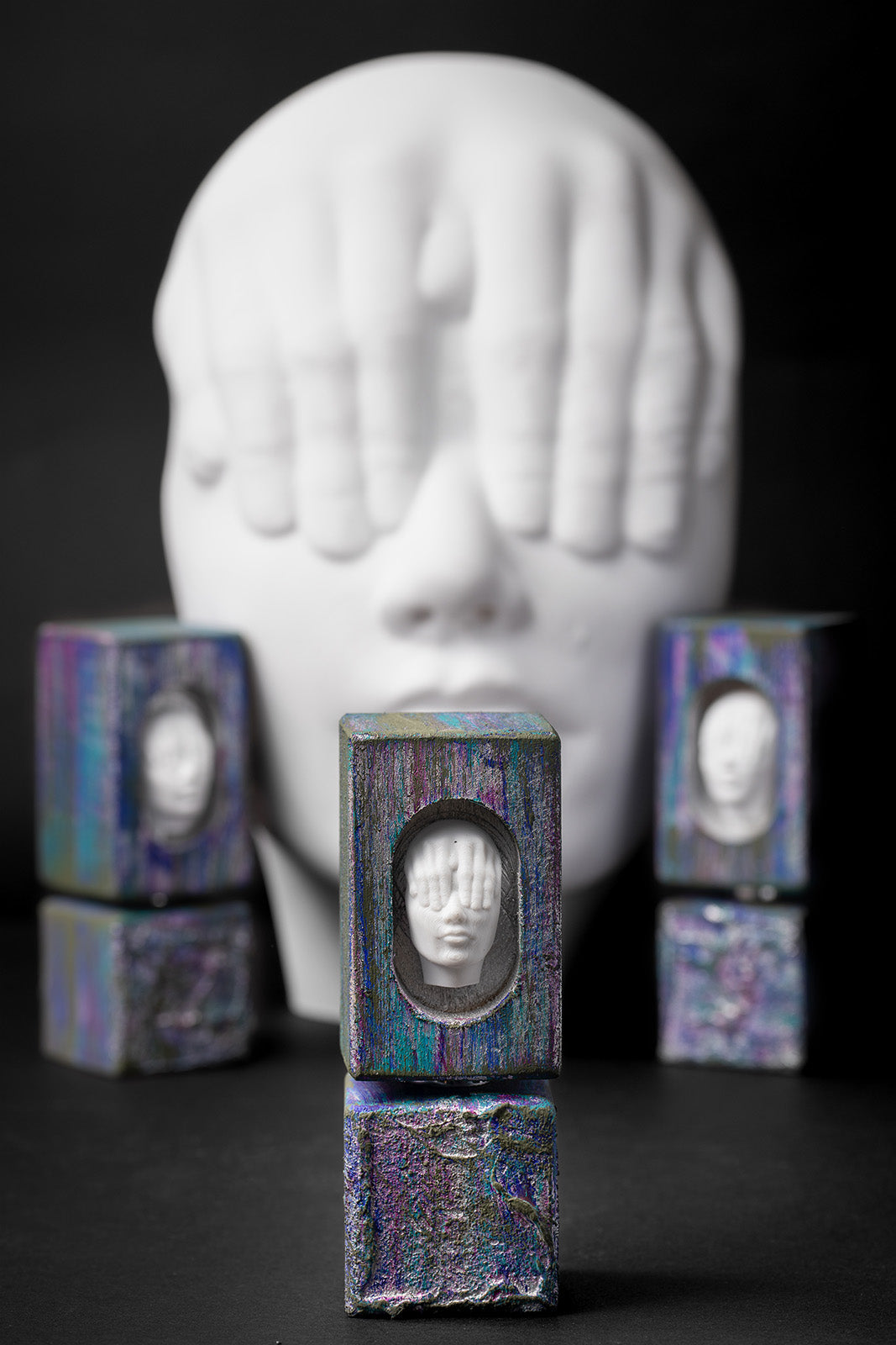 Adi ale Van - Behind Her Eyes